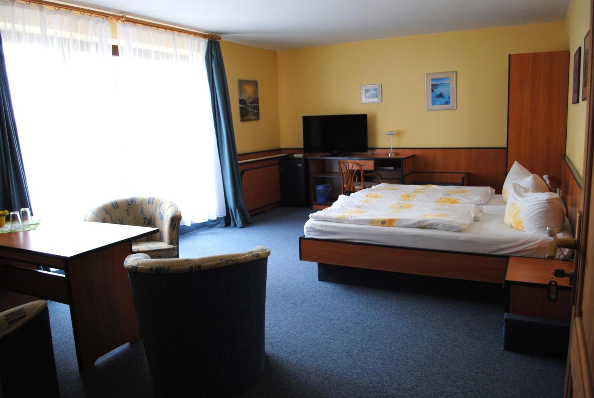 Haus Kathrin Hotel Zecherin Buitenkant foto