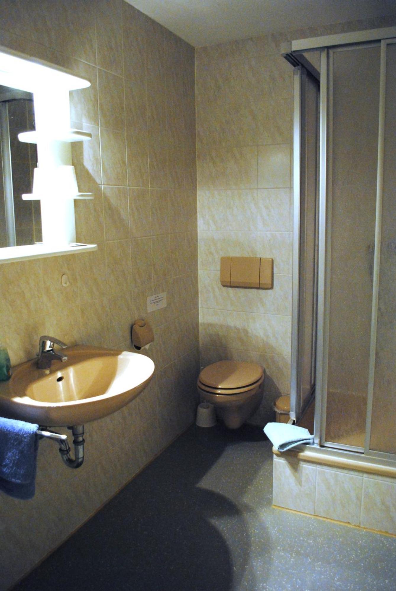 Haus Kathrin Hotel Zecherin Buitenkant foto